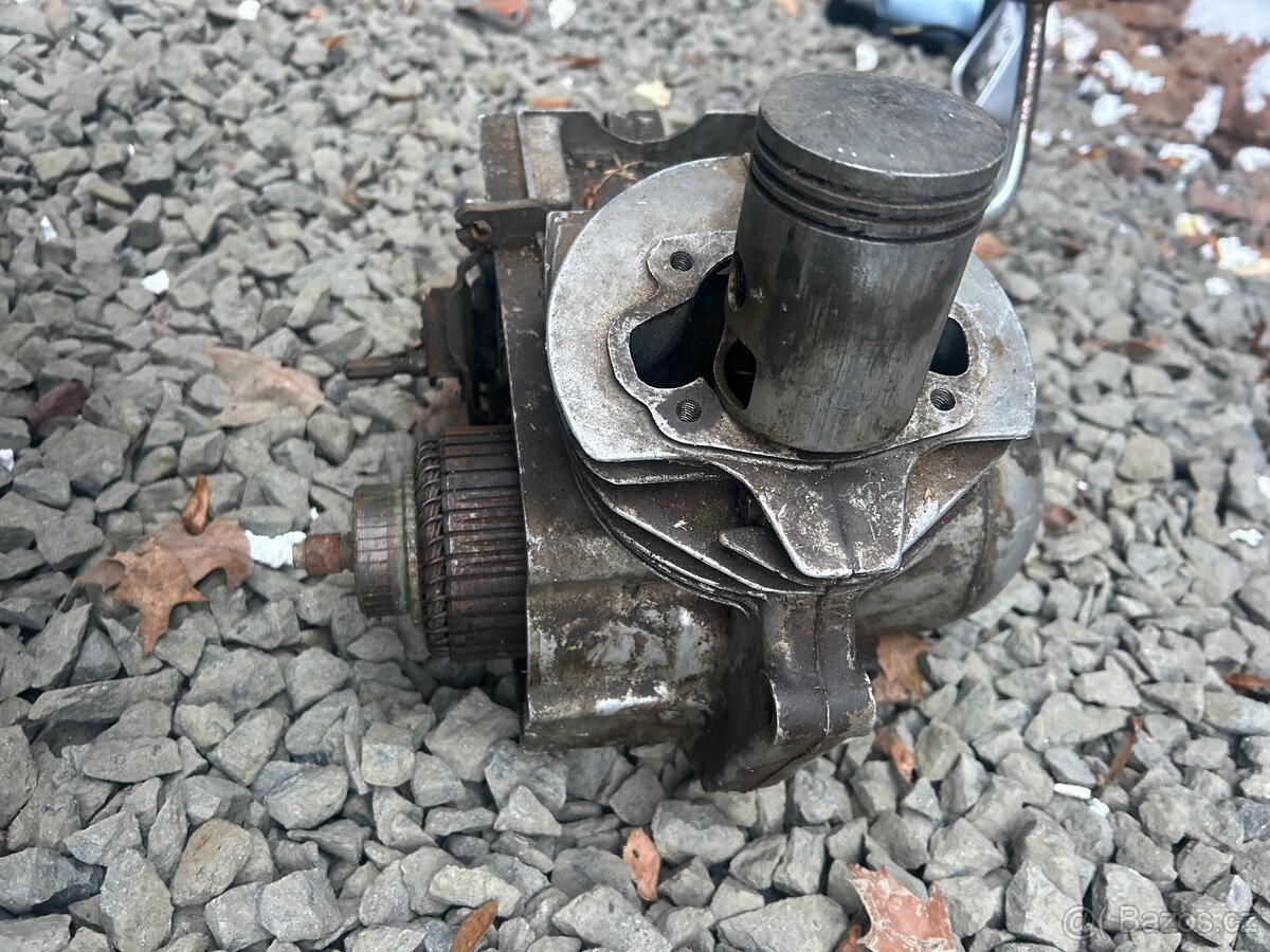 motor čz - 4