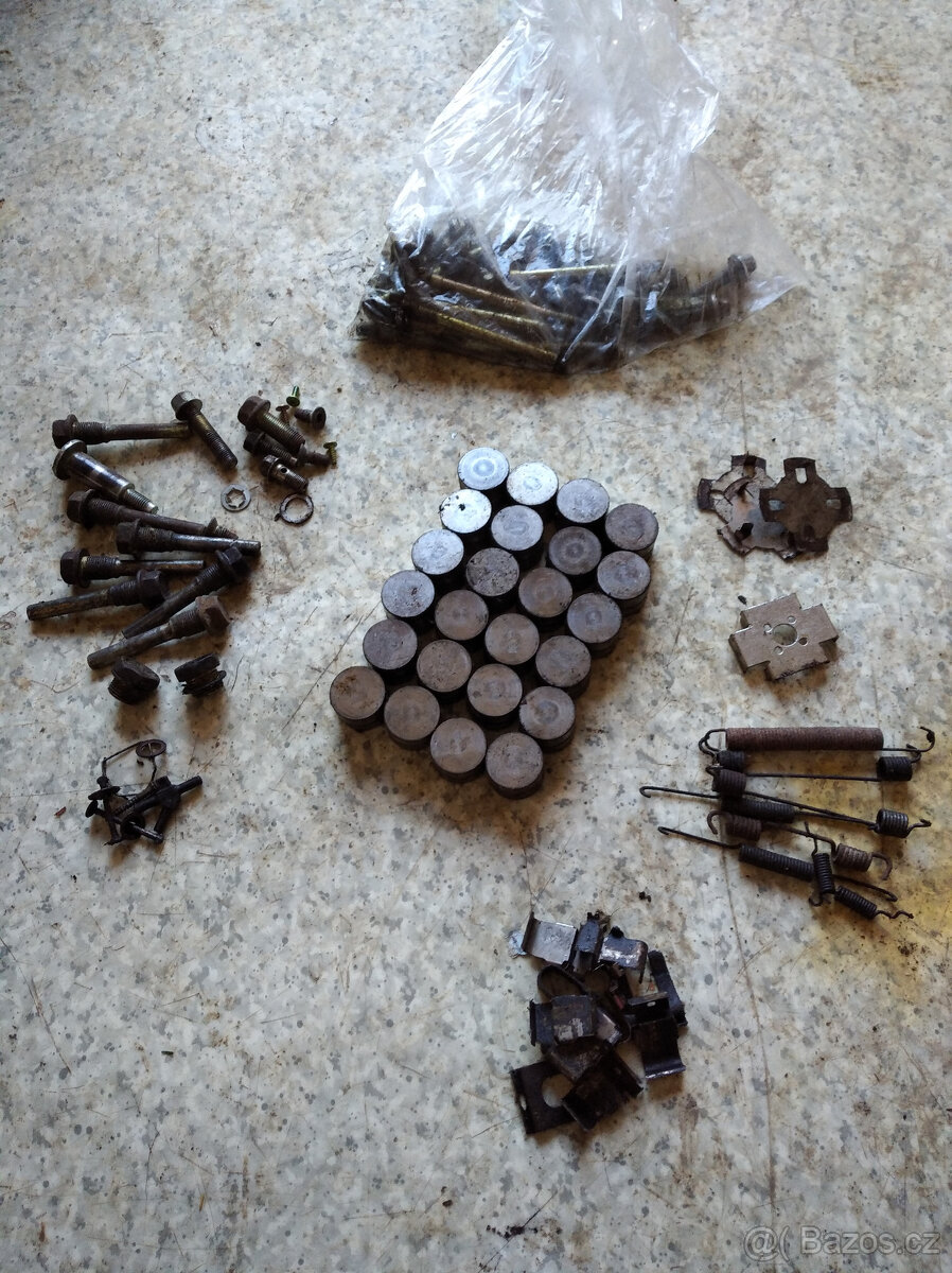 Mazda 323F 2.0 V6 Díly motoru - 4