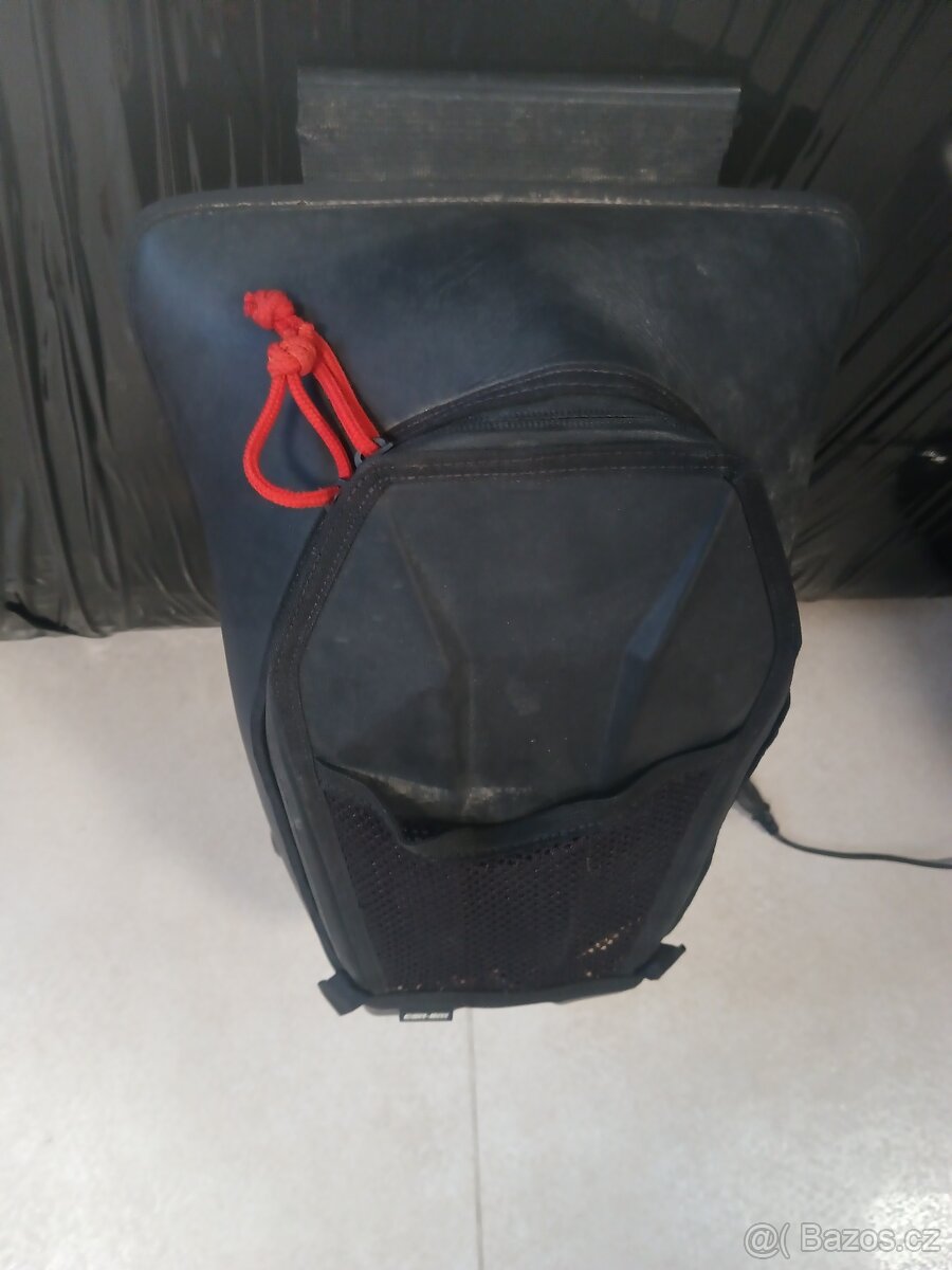 Prodám dily na can-am x3 - 4