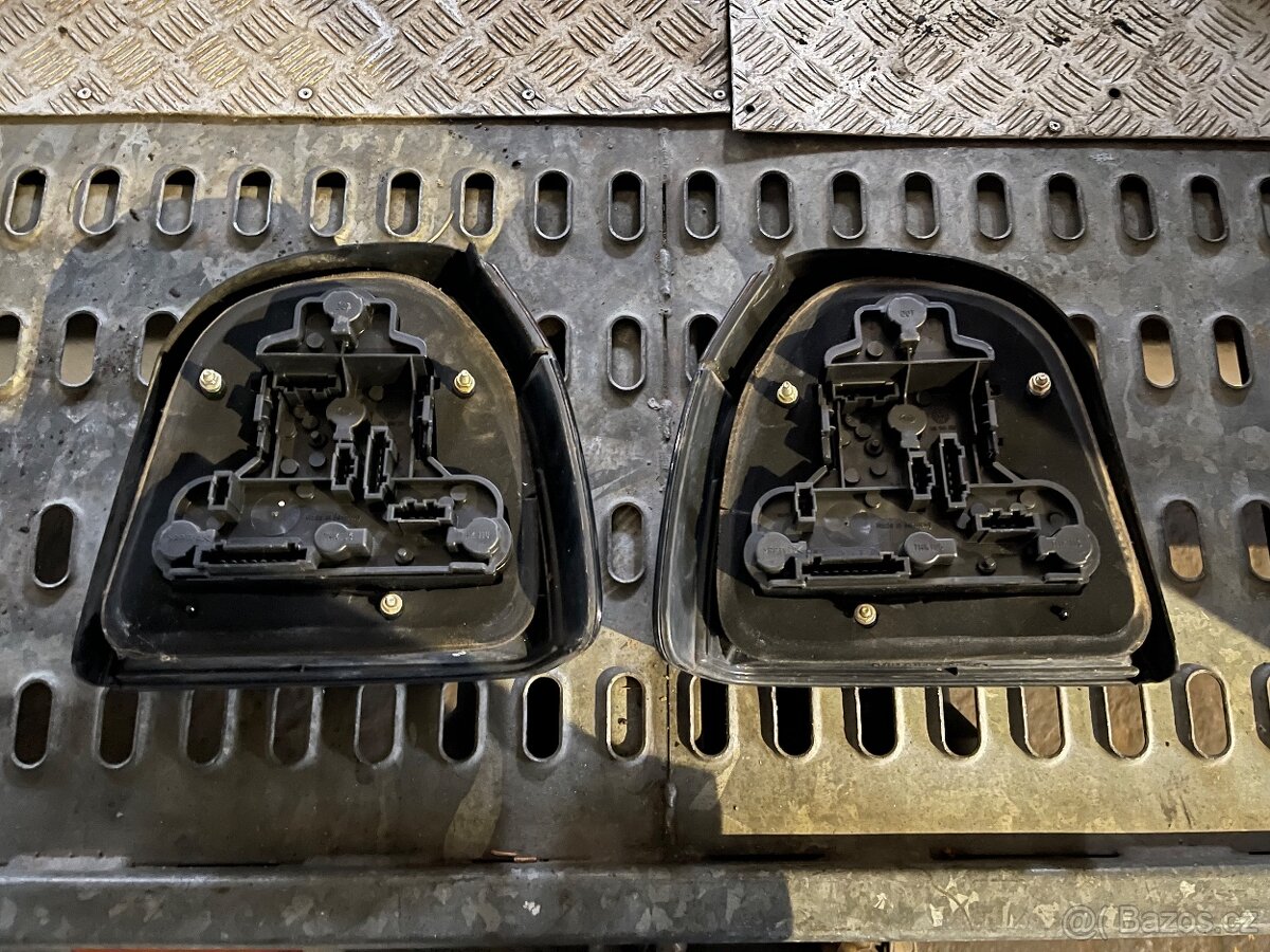 Prodám zadní světla Golf 3 - 4