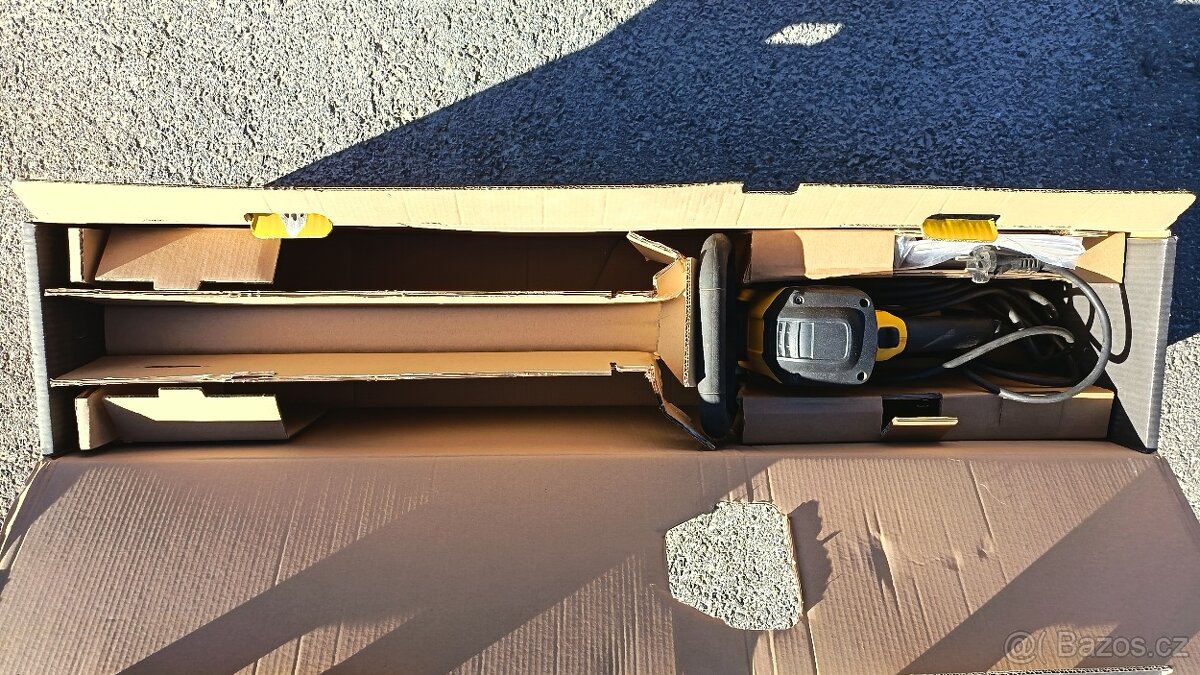 Pila DeWALT DWE397 - 4