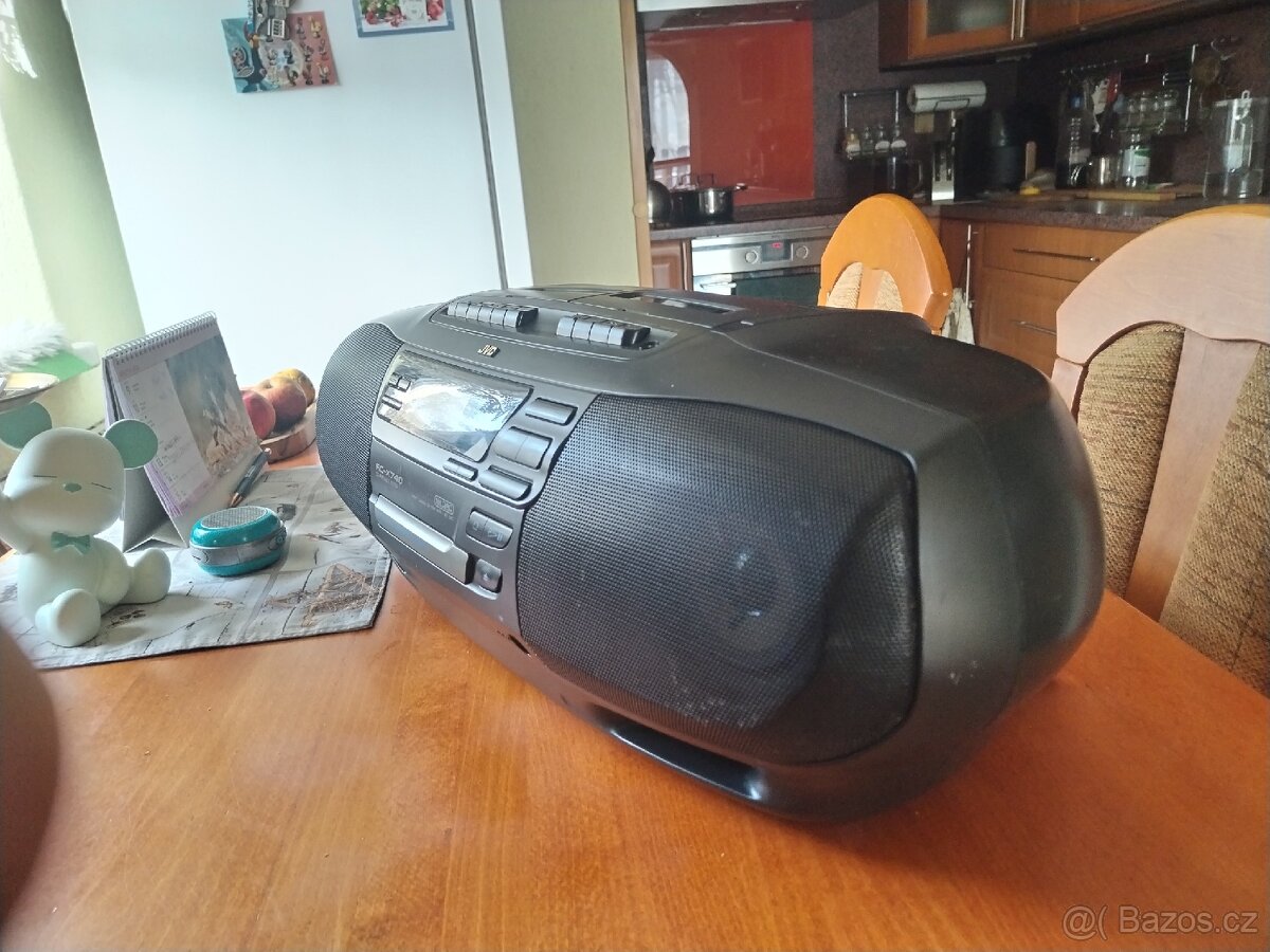 Rádiomagnetofon s CD JVC - 4
