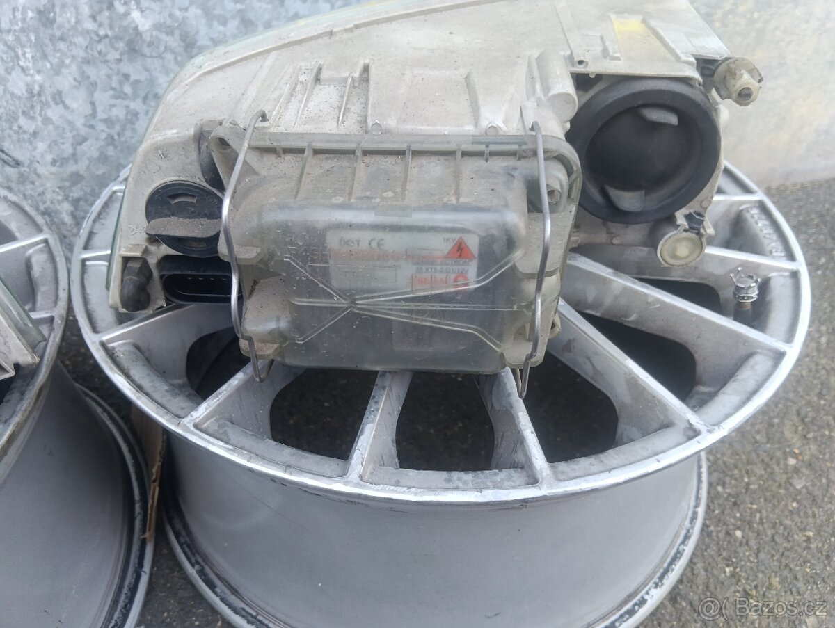 Xenony Octavia 2 - 4