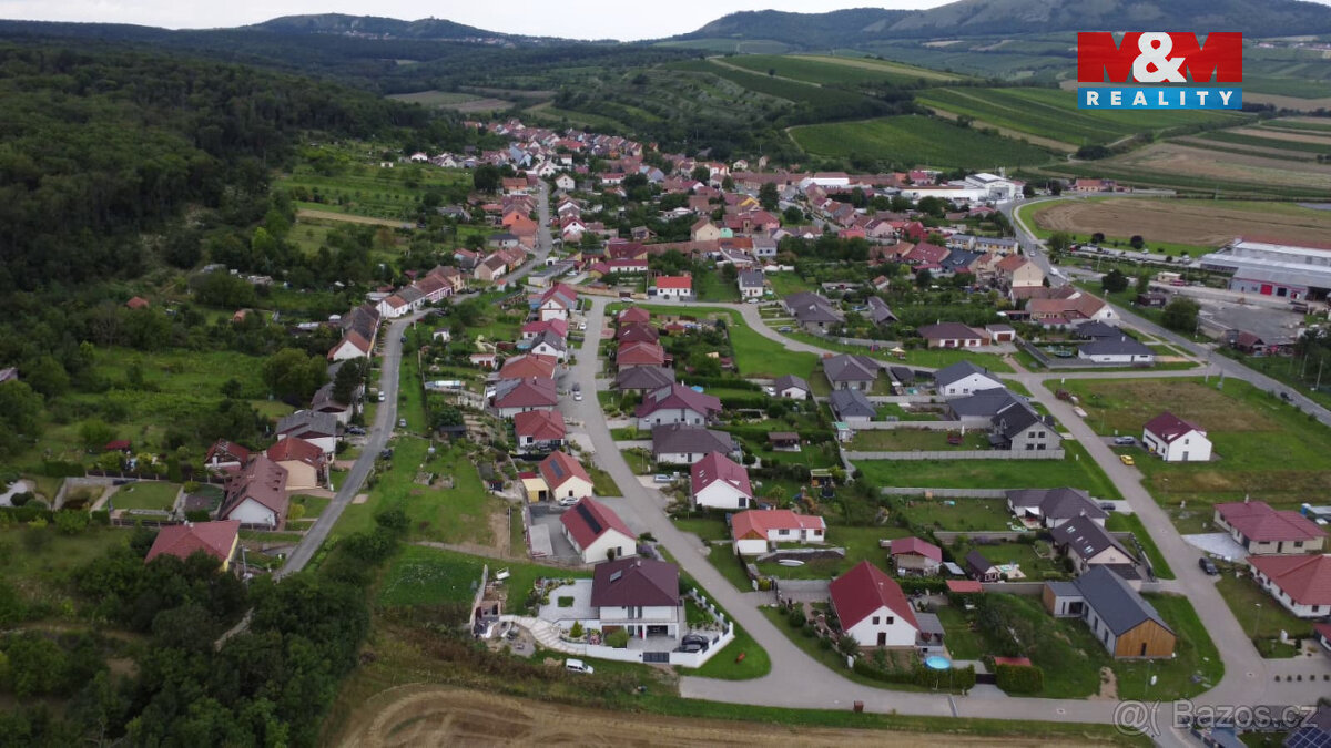 Prodej pozemku k bydlení, 952 m², Milovice - 4