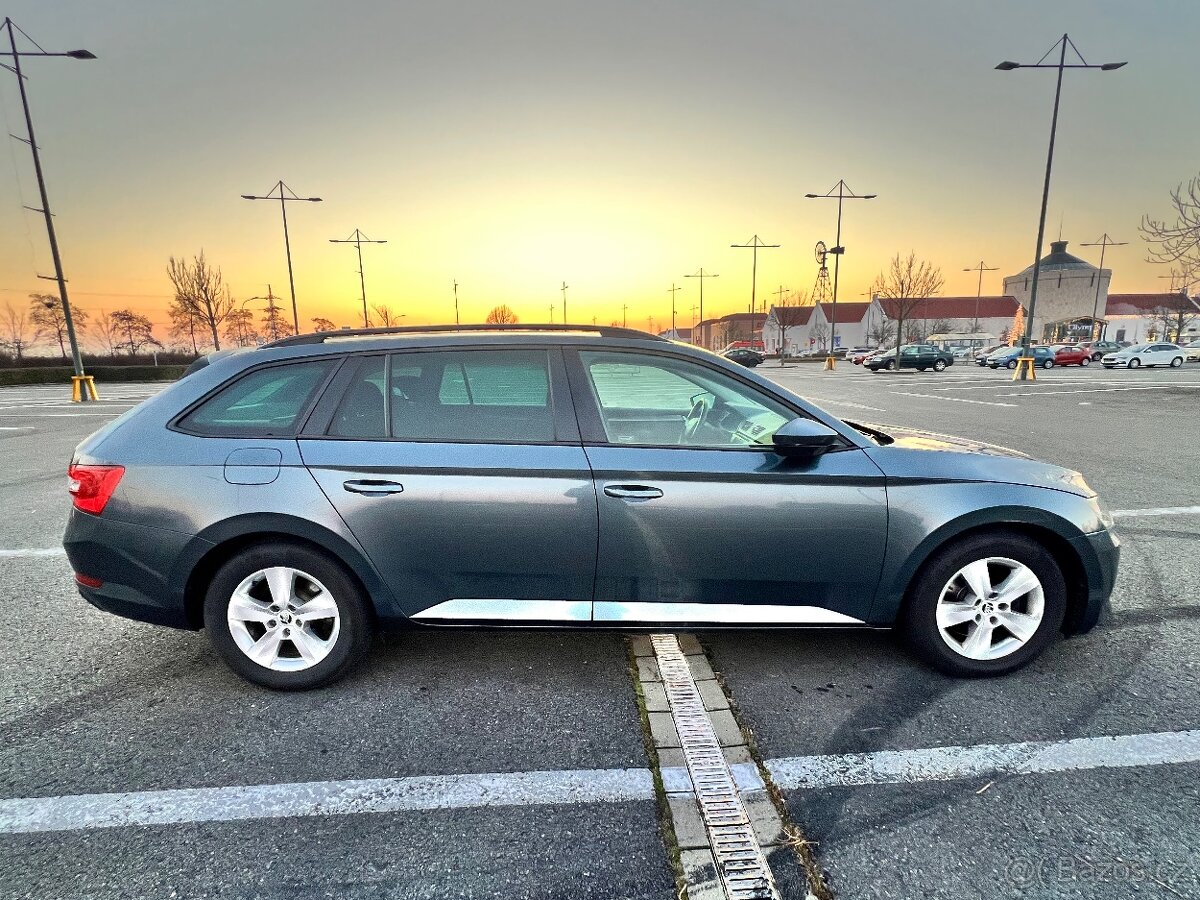 Škoda Superb 1.6 TDi GPS NAVI - 4