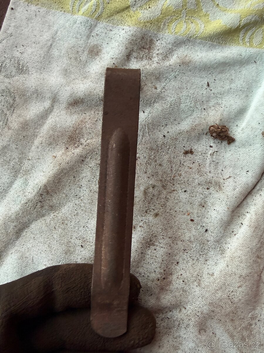 Čz 150,125 C,B,T nebo předválečná - vzpěra - 4