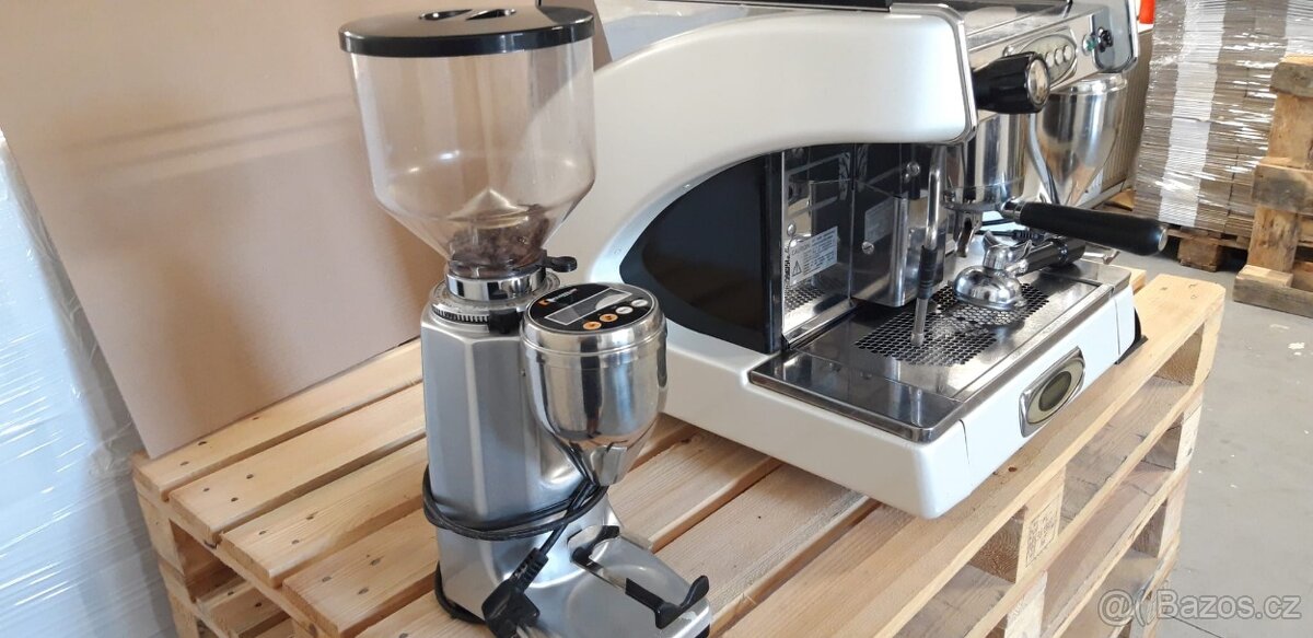 Kávovar Synchro - 4