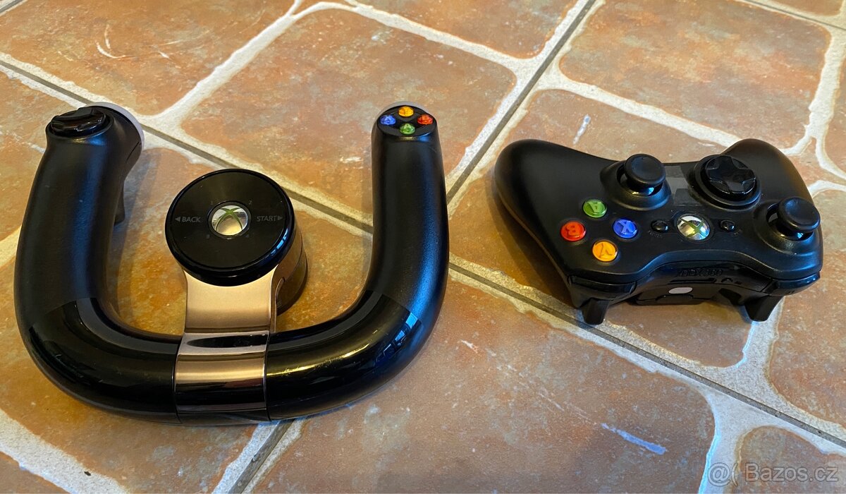 Xbox 360 S 4GB Kinect1P Bundle - 4