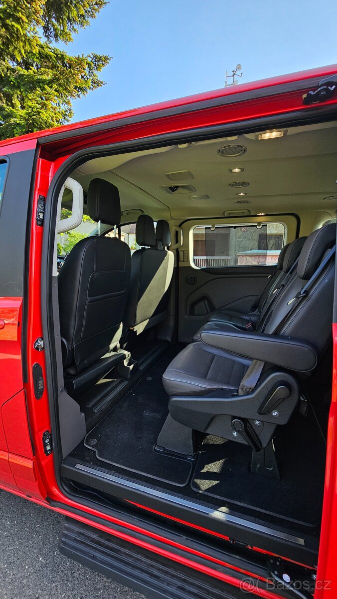Pronájem dodávky Ford Turneo Custom 8+1 - 4