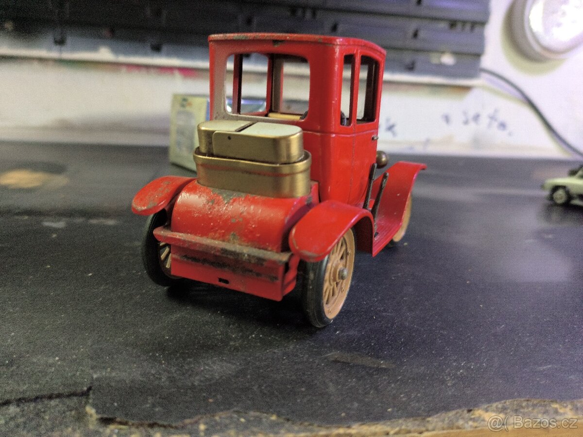 Starý model autička Ford T zapalovač - 4
