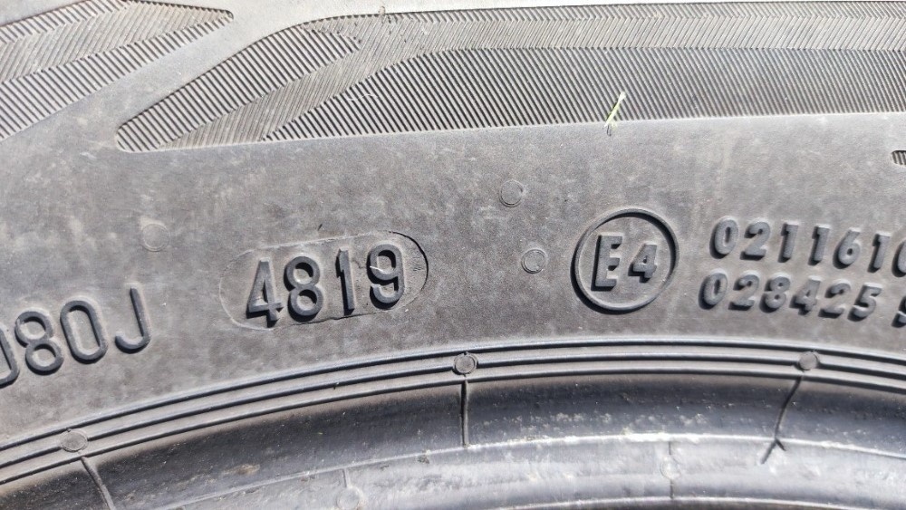 Letní pneu Continental Eco Contact 6 215/55/17 94 V 4ks - 4