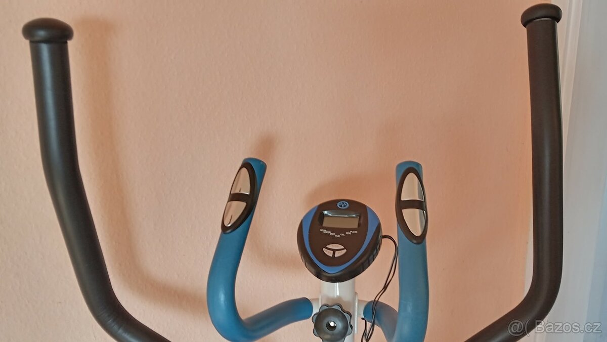 Magnetický eliptický trenažér Master R10. - 4