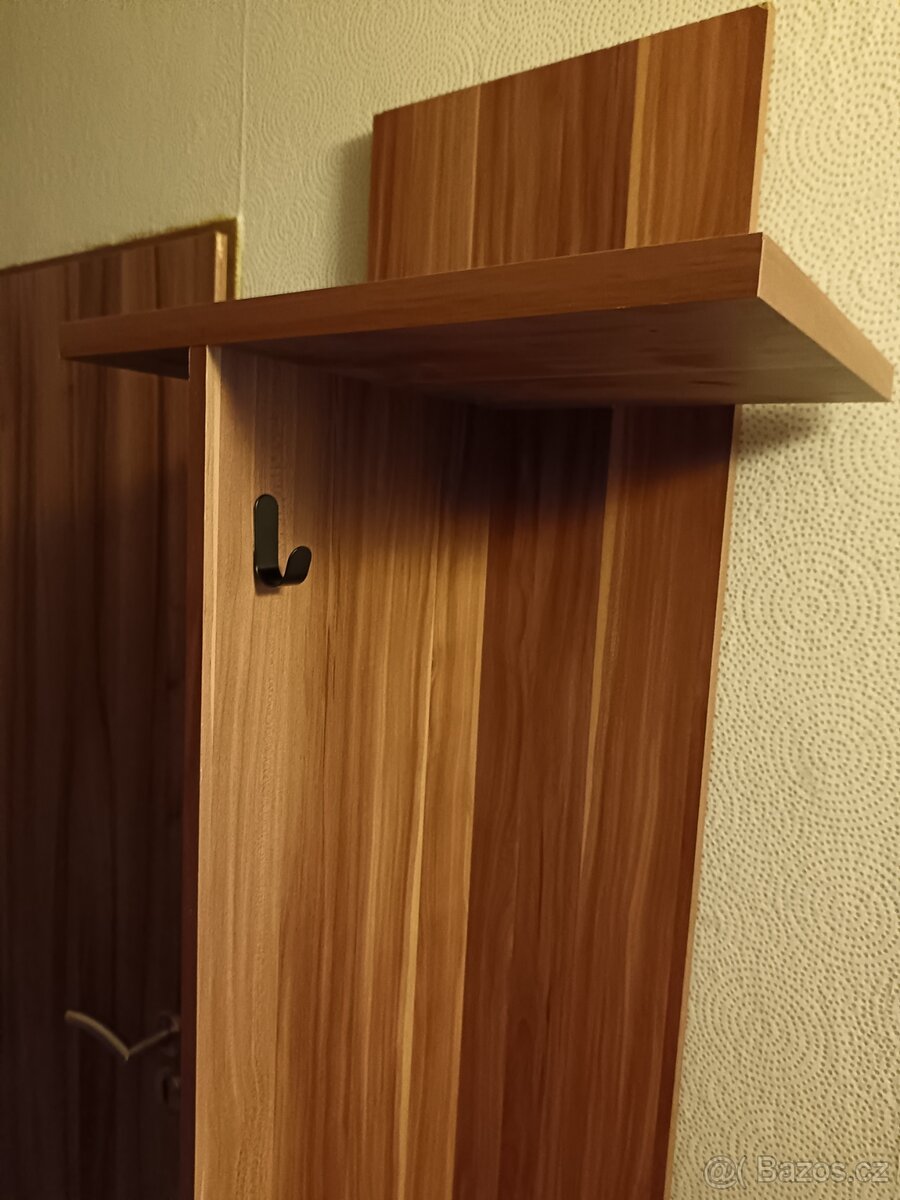 Věšák nástěnný - 4