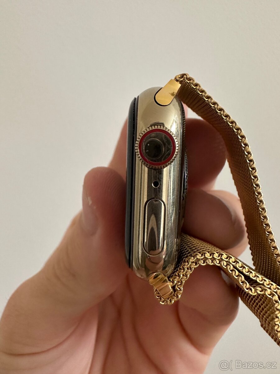 Apple Watch Series 8 - 4