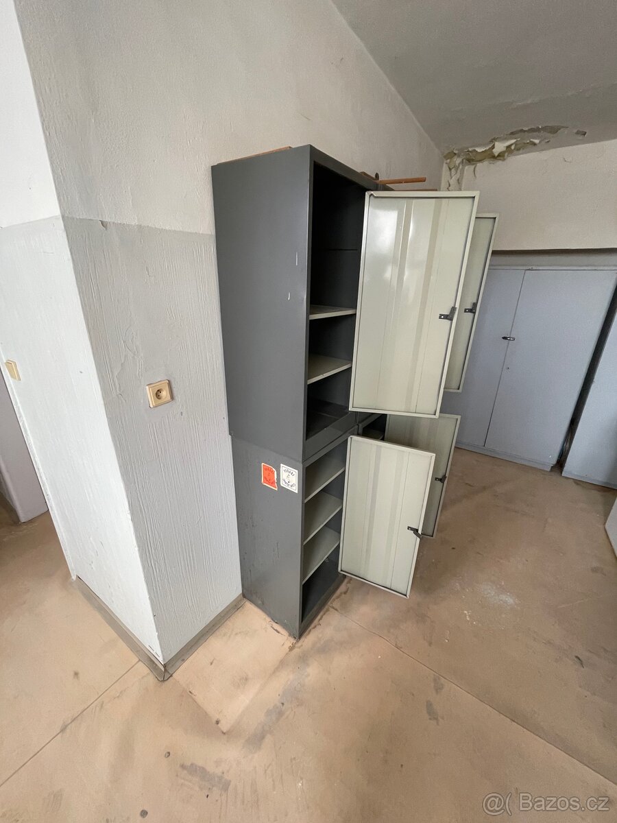 Plechová skřínka - 4