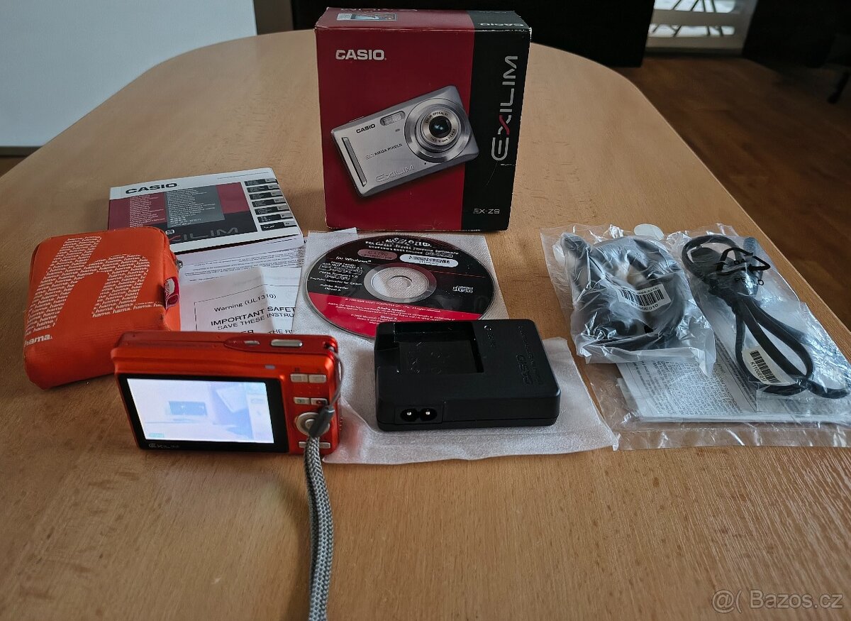 Digitální fotoaparát Casio Exilim ZOOM EX-Z9 oranžový - 4