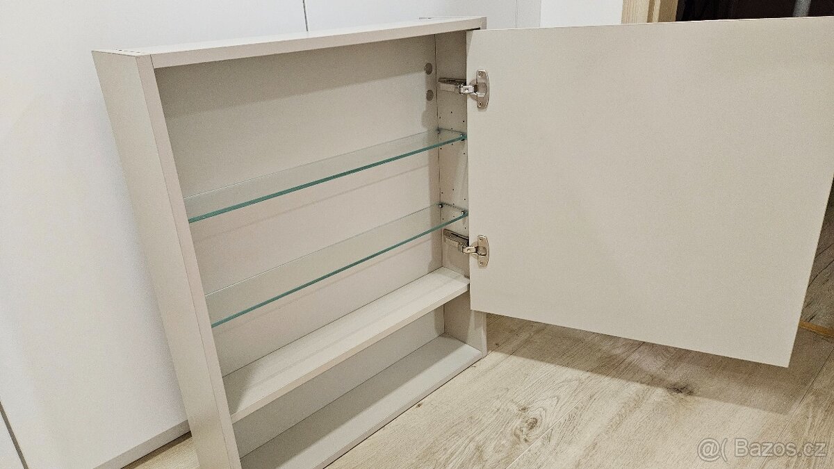 Zrcadlová skříňka Vitra - 4