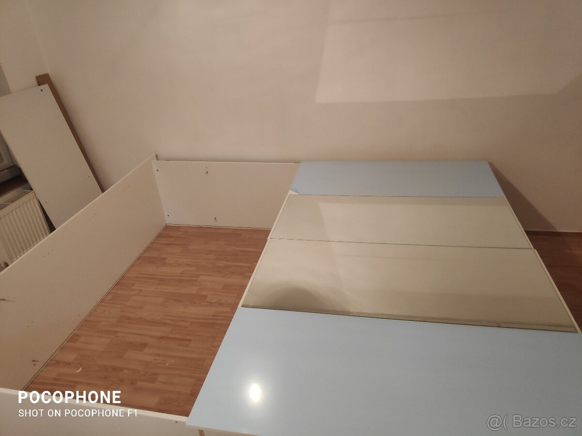 Šatní skříň do ložnice - 4