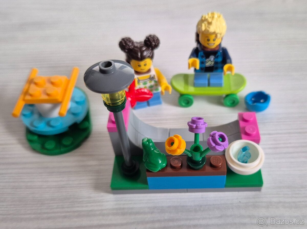 30588 LEGO City - Dětské hřiště - 4