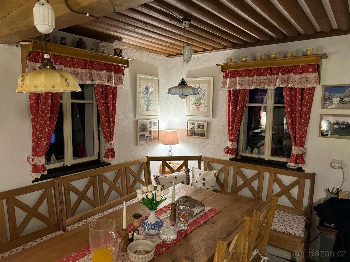 Dřevěná garnýž z masivu s policí na míru. - 4