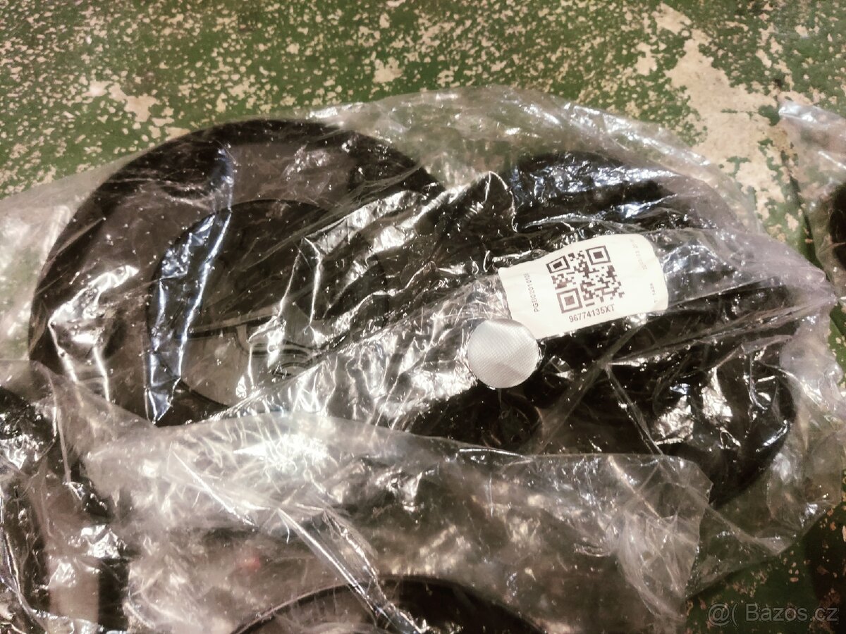 Prodám středové pokličky Peugeot - 4