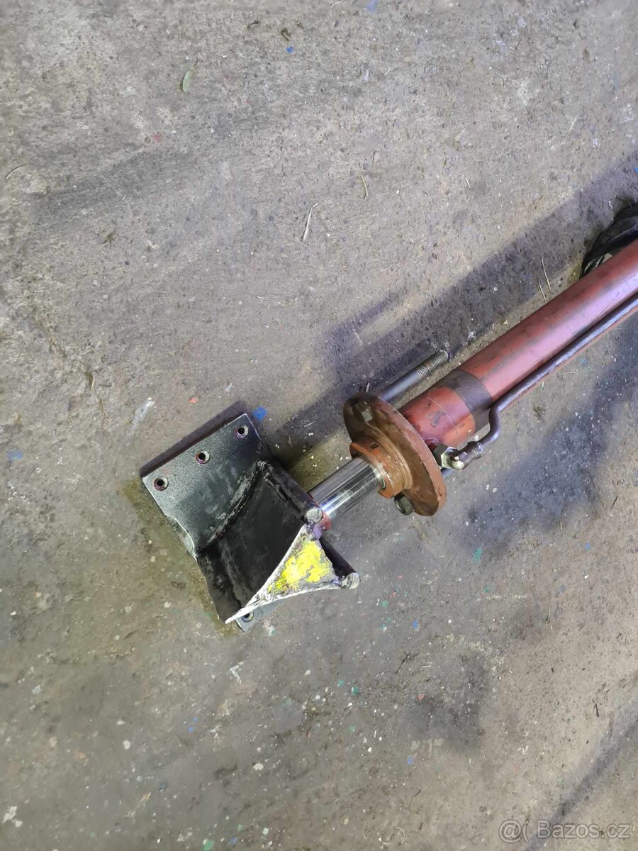 hydraulická pístnice na štípač - 4