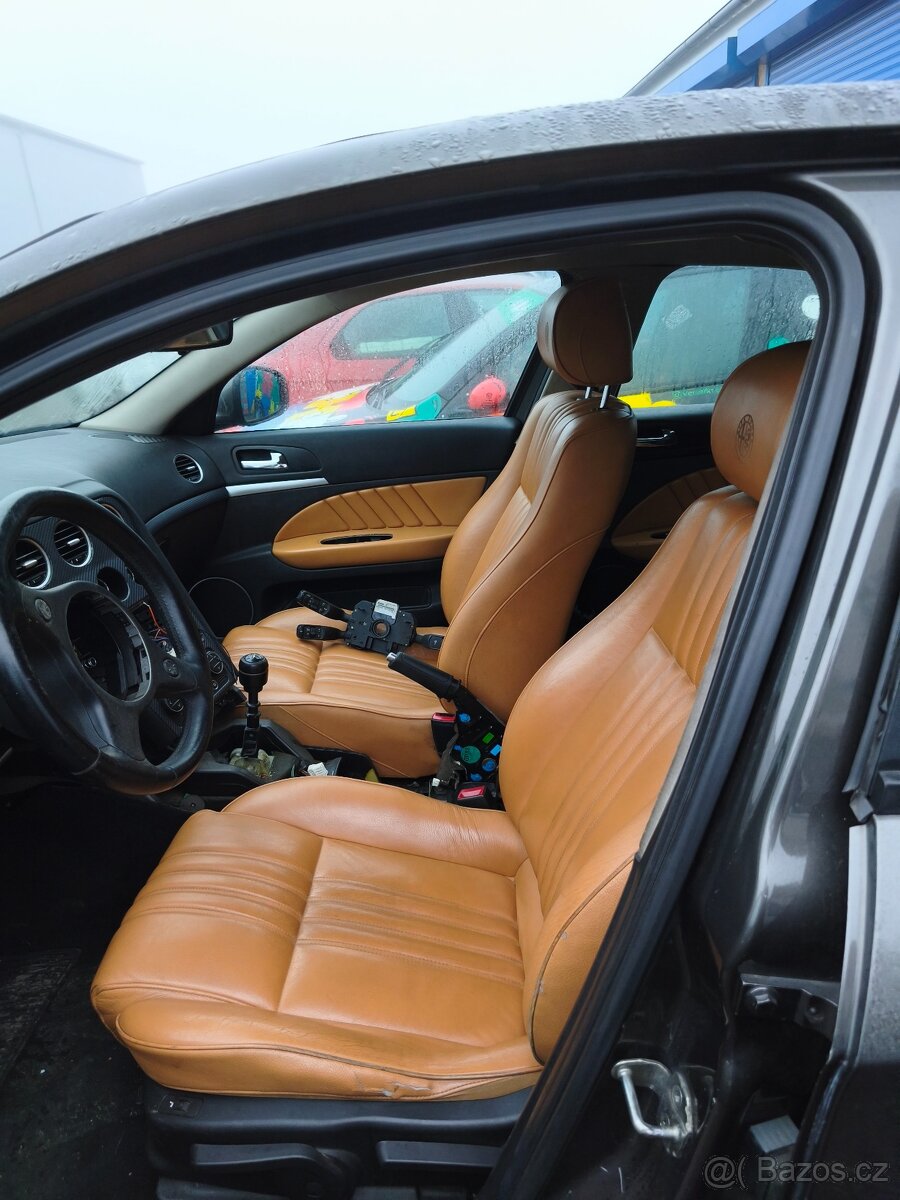 Alfa romeo 159 sedan 1.9 jtd 110kw na náhradní díly - 4