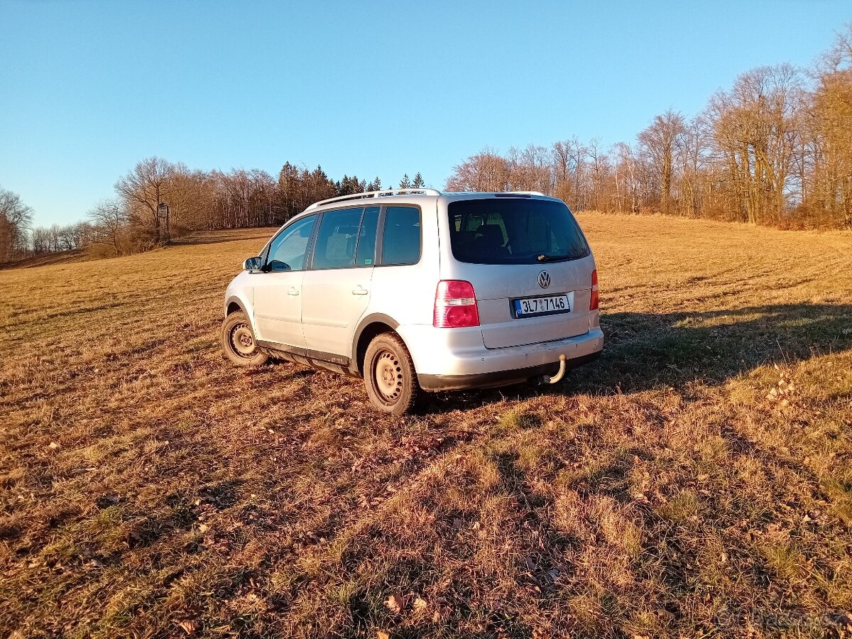 Vw touran 2.0 tdi 100kw - 4