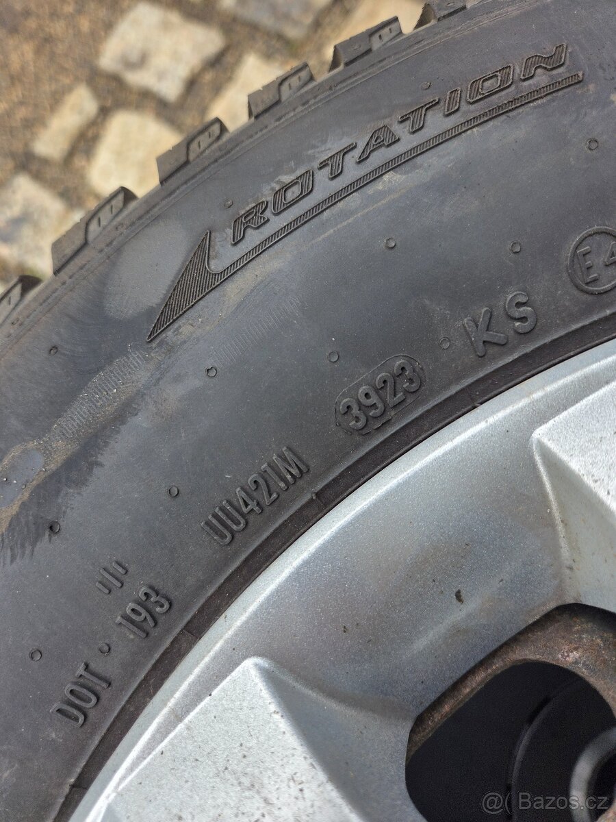 Zimní sada pirelli 195/65/15 - 4