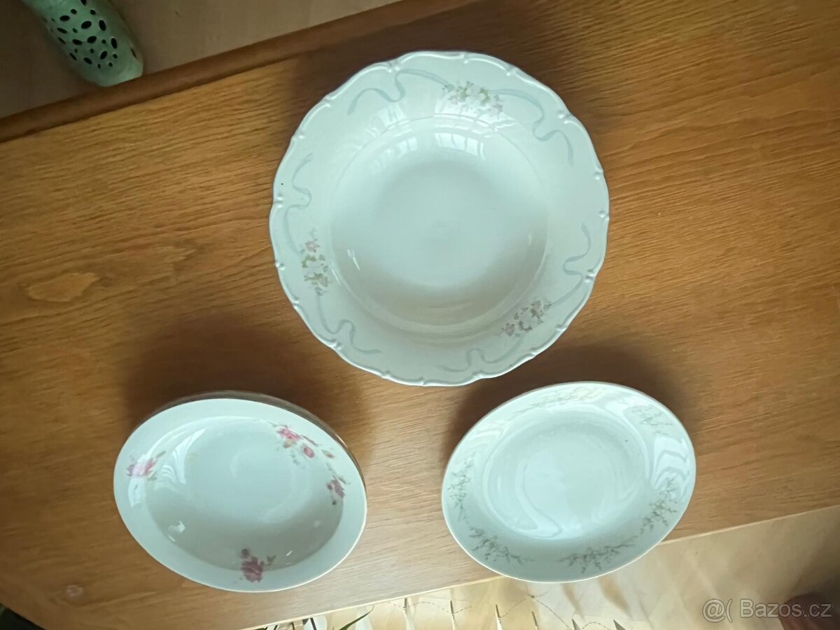 talíře - 4
