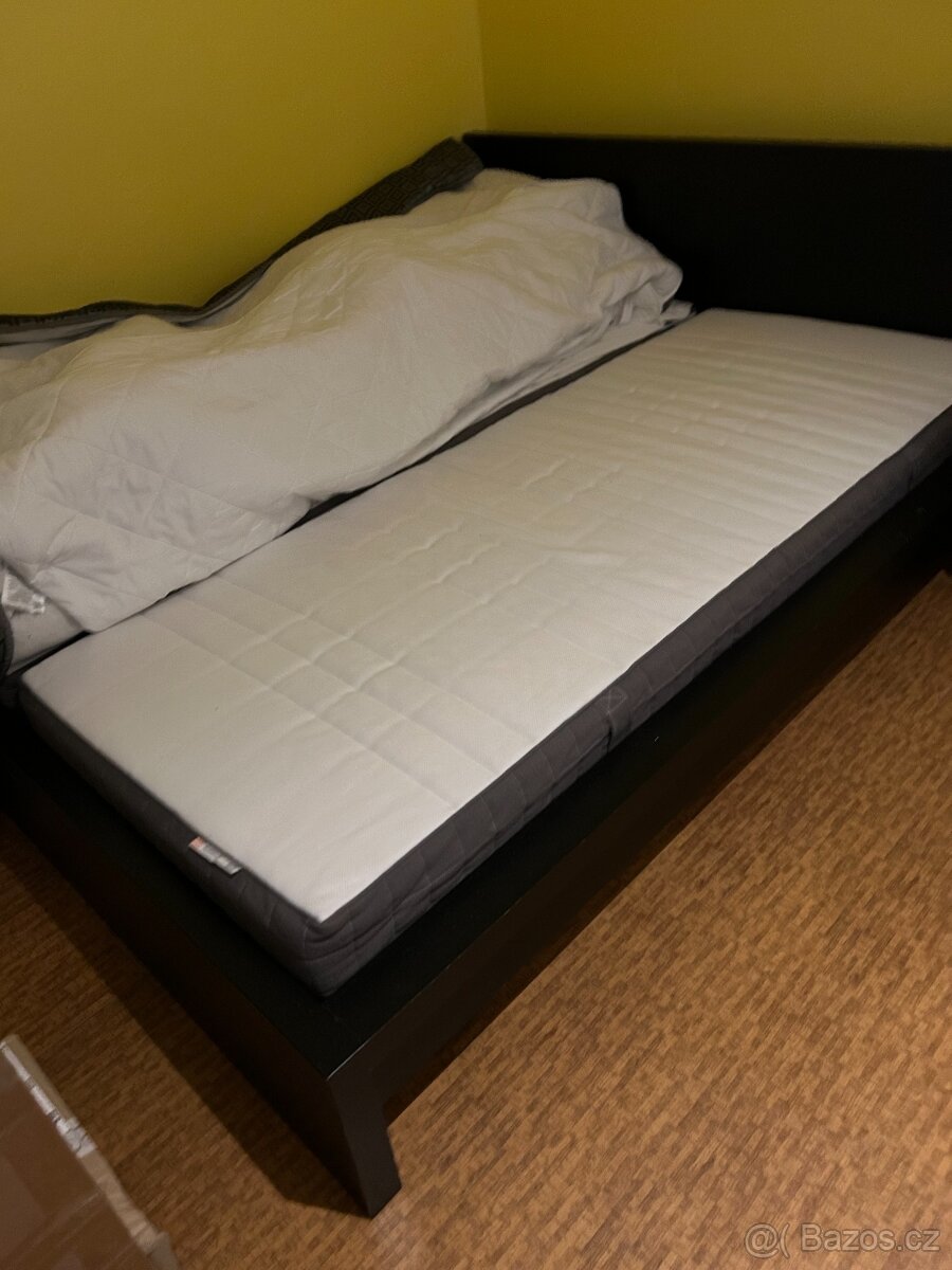 Manželská postel. - 4