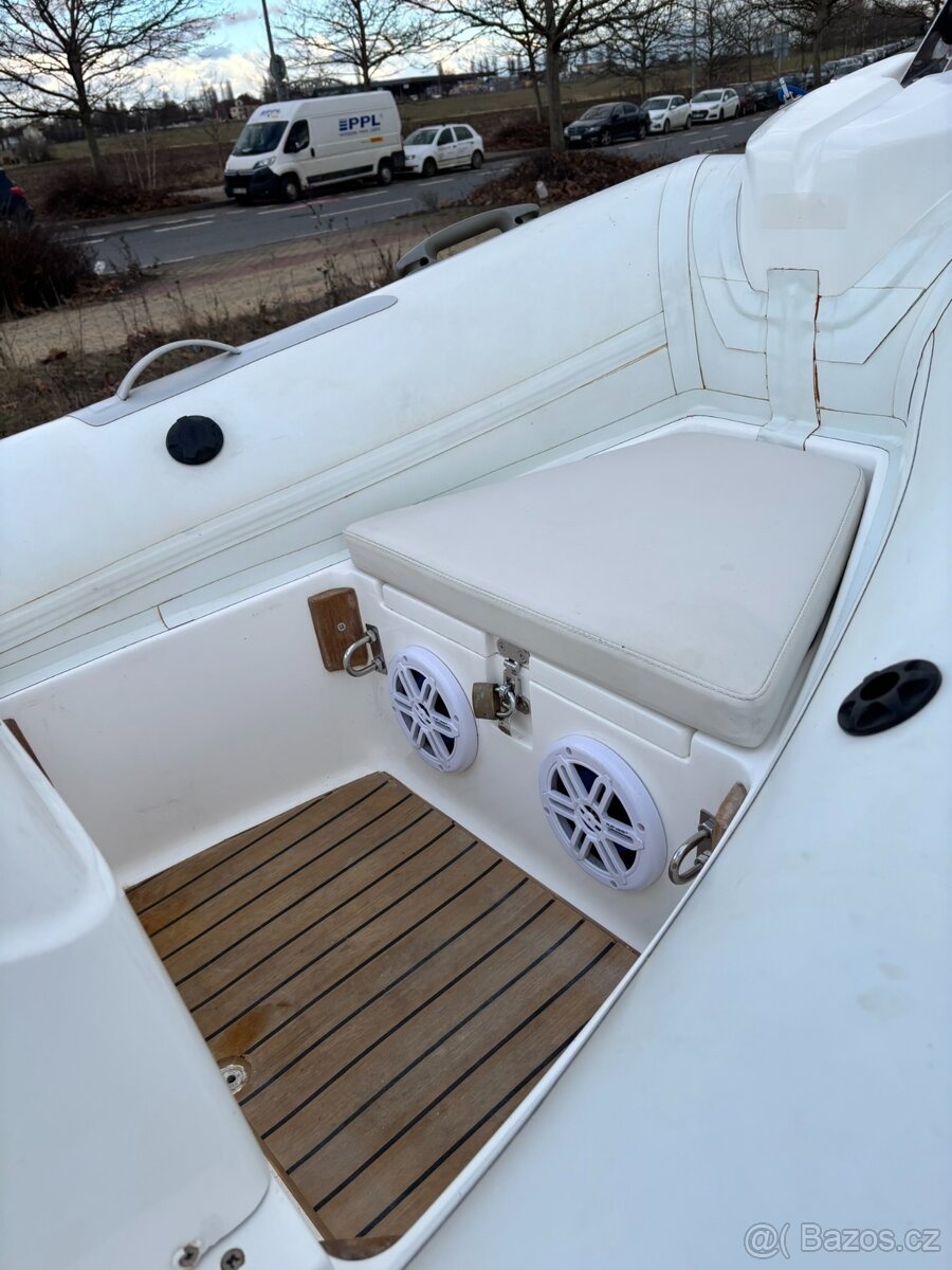 prodám motorový člun - 4