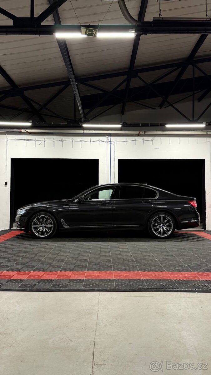 BMW 740d xDrive G11 výbava - 4