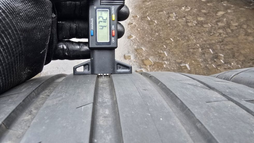 Letní pneu 245/40/20 Michelin - 4