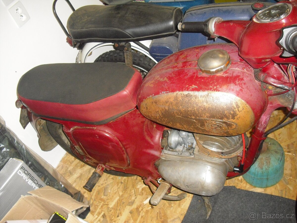 ČZ 125 DE LUXE - 4