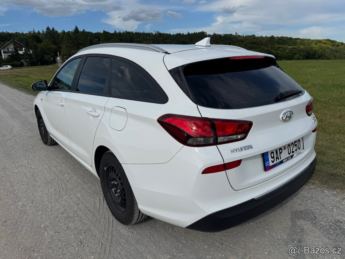 i30 1.5CVVT 81kW NOVÝ MODEL ZÁRUKA KOUPENO V ČR DPH - 4