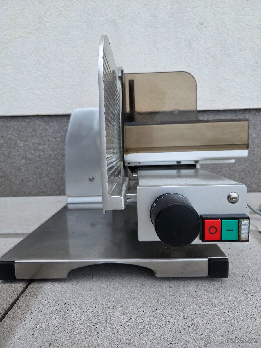 Nářezový stroj GRAEF - 4