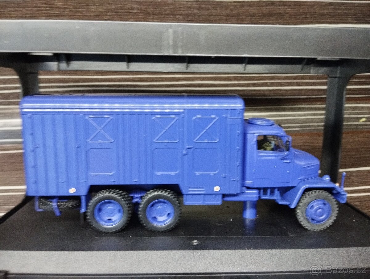 Praga V3S skříň 1:43 Abrex - 4