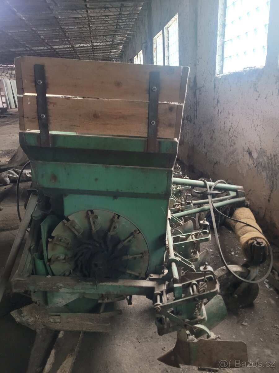 Sazeč na brambory - 4