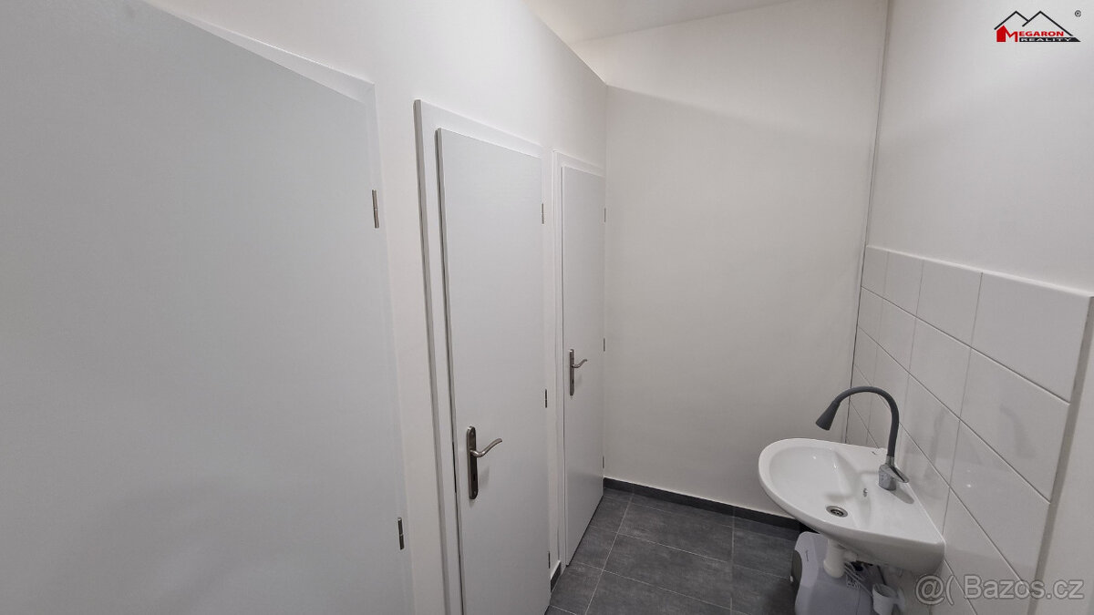 Prostory pro obchody, služby, kancelář, 24 m2, k pronájmu - 4