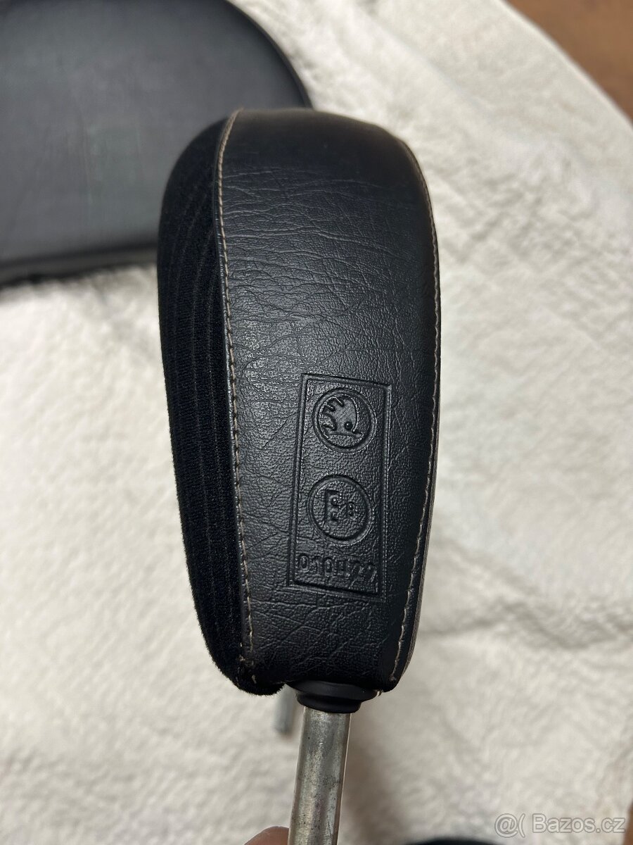 Hlavové opěrky Škoda 120LS - 4