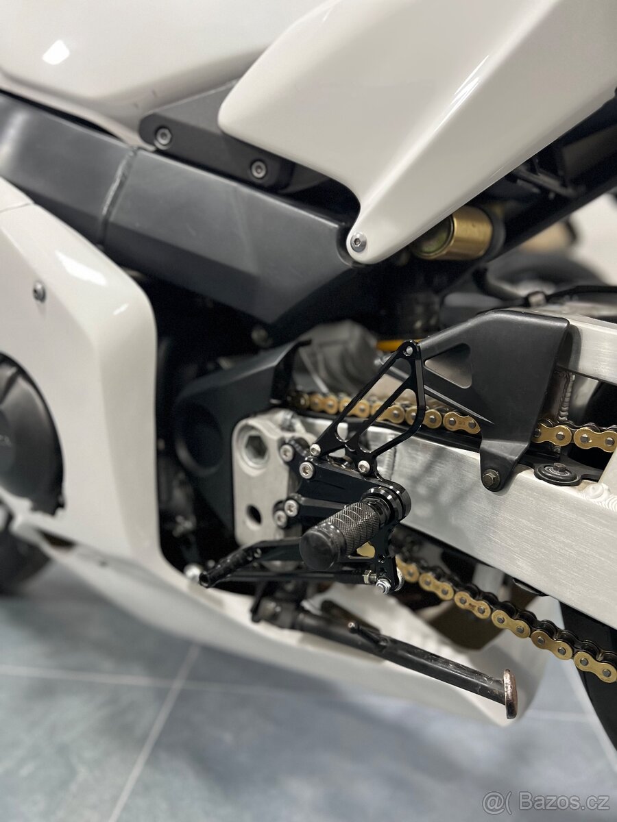 Honda CBR 954RR Fireblade 2003 - 4