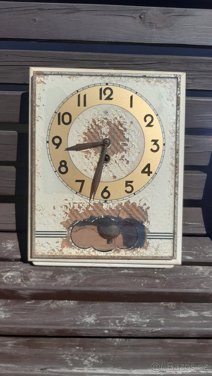 4ks starých hodin - 4