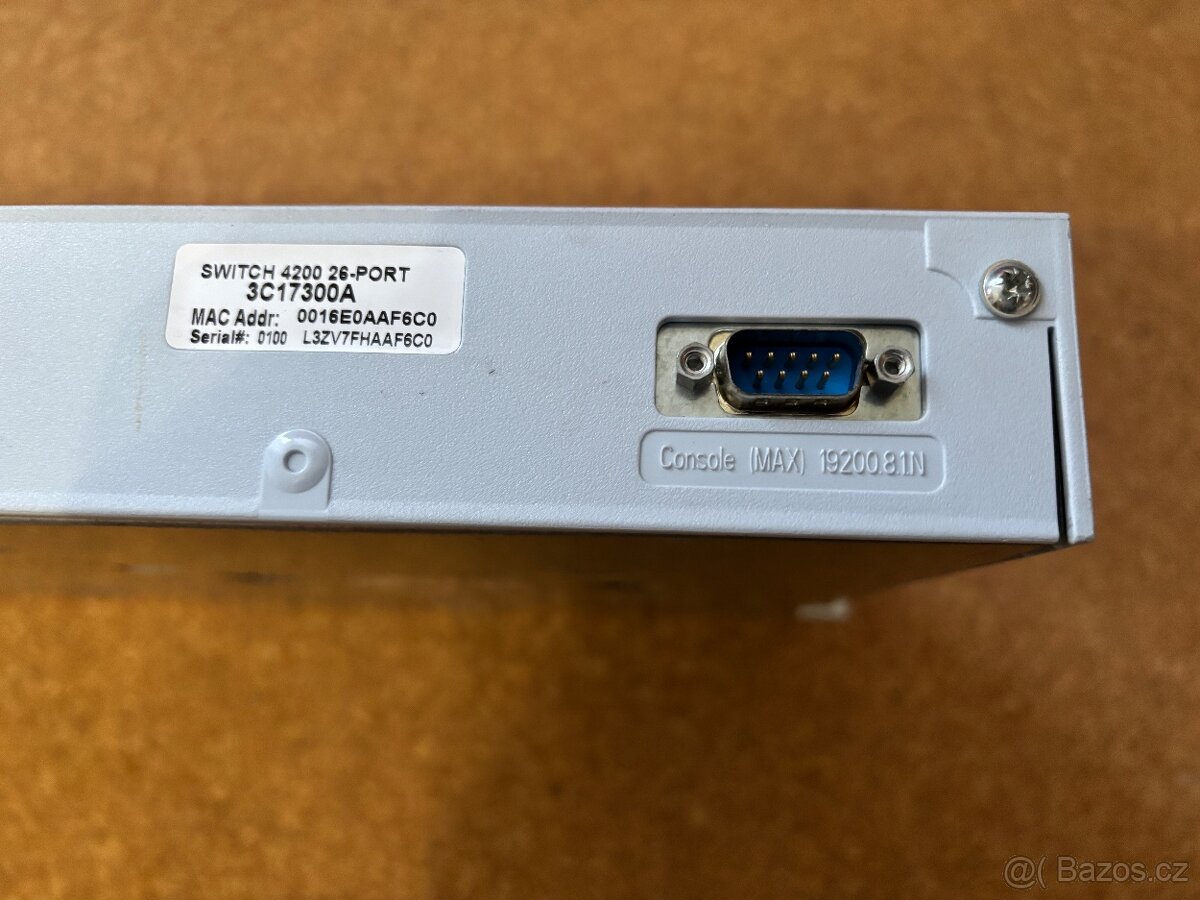 3Com SuperStack 3 Switch 4200 (3C17300A) – 26 portů - 4