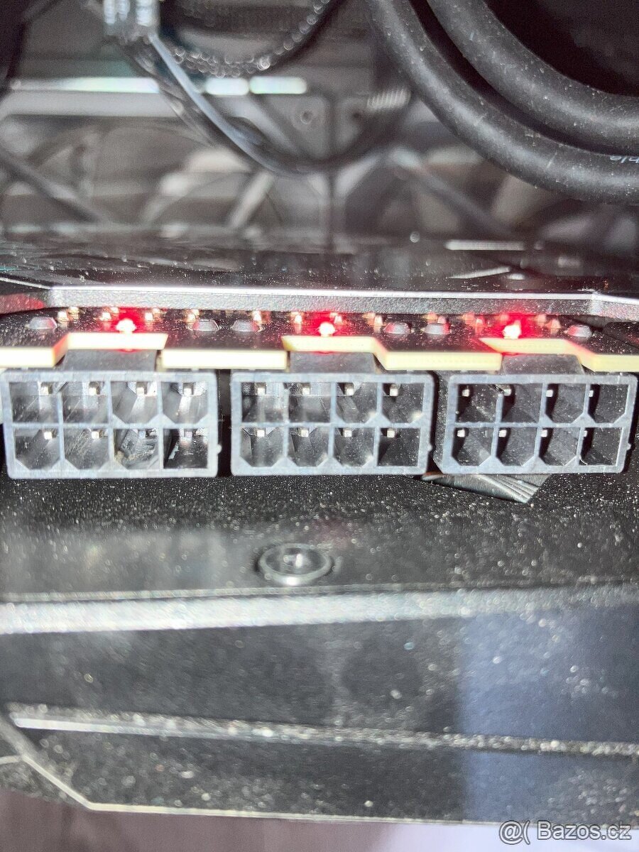 Asus ROG STRIX LC RTX380Ti O12G GAMING - 4