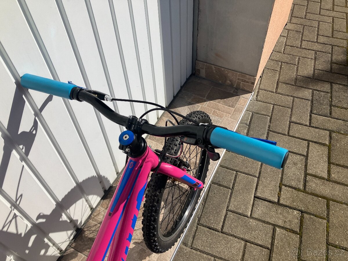 DĚTSKÉ KOLO 20 - 4