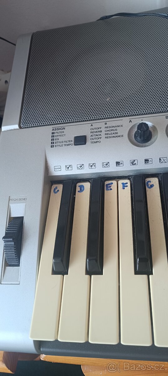 Prodám klávesy Yamaha - 4