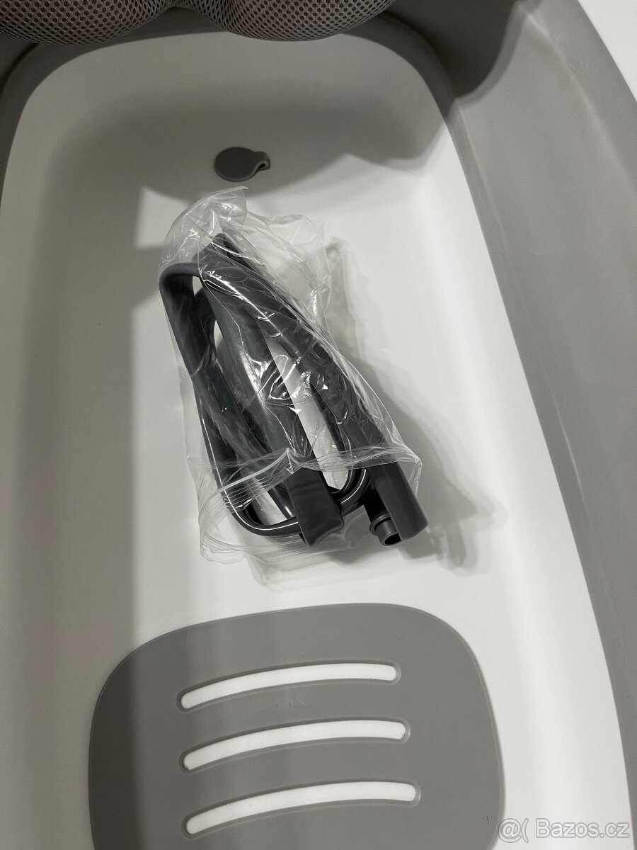 Skládací dětská vanička se stojanem - 4