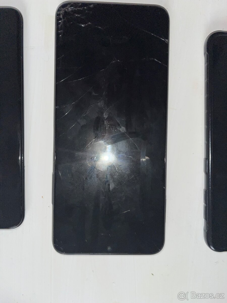 3 Mobilní telefony znacky Samsung ⬇️ - 4