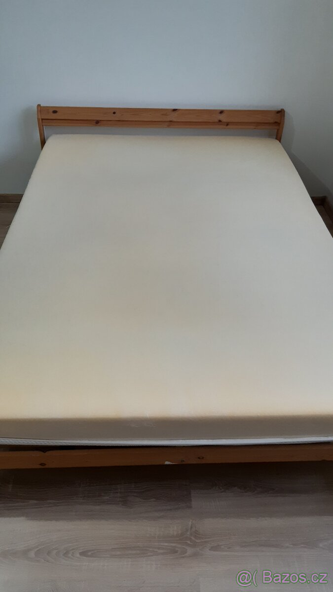 Postel s rošty a matrací 140x200 - 4